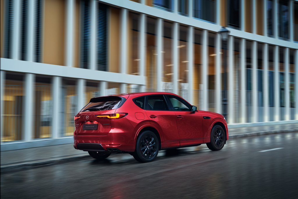 2022 Mazda Cx 60 Craftedinjapan Sideshot 01 Rhd Cmyk 11357X8518 2022 Eur Engl Ret Plate