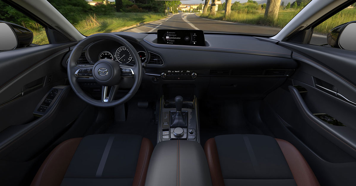 INTERIOR 1