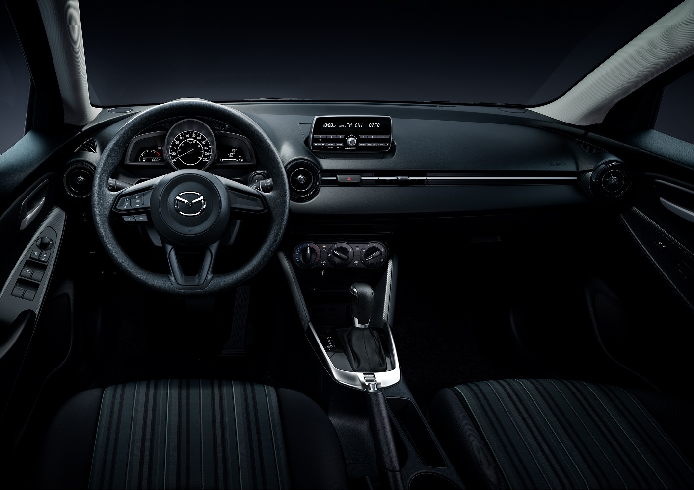 MAZDA2 20170327