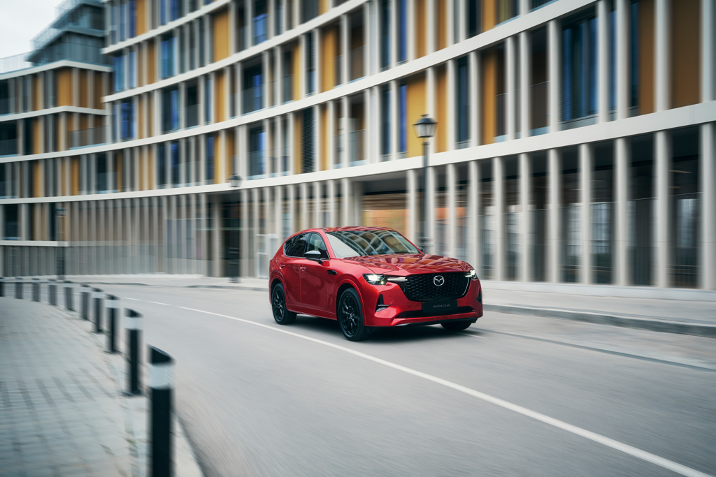 2022 Mazda Cx 60 Craftedinjapan Sideshot 02 Rhd Cmyk 11418X8564 2022 Eur Engl Plate